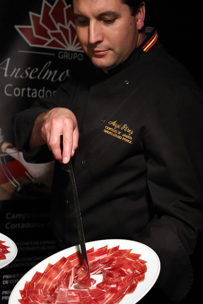 Angel: Cortador de Jamón