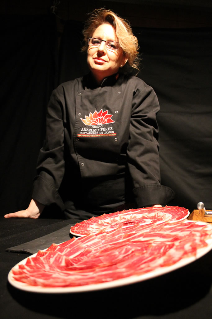 María José: Cortador de Jamón